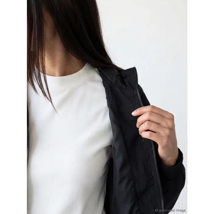 LCW EVERYDAY Siyah Kapüşonlu Oversize Kadın Yağmurluk