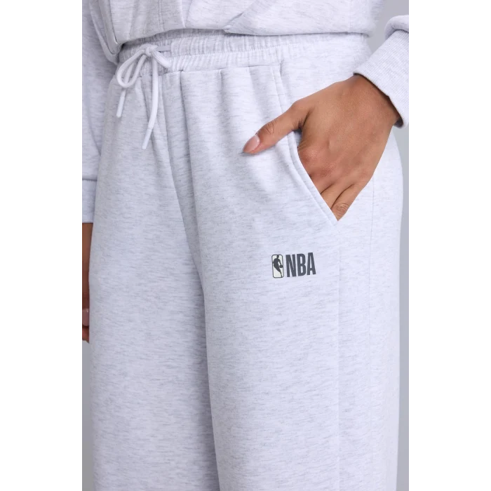 Defacto H4236AXGR421 Gri NBA Los Angeles Lakers Wide Leg Cepli Geniş Paça Beli Lastikli Skuba Dalgıç Kumaş Sporcu Eşofman Altı