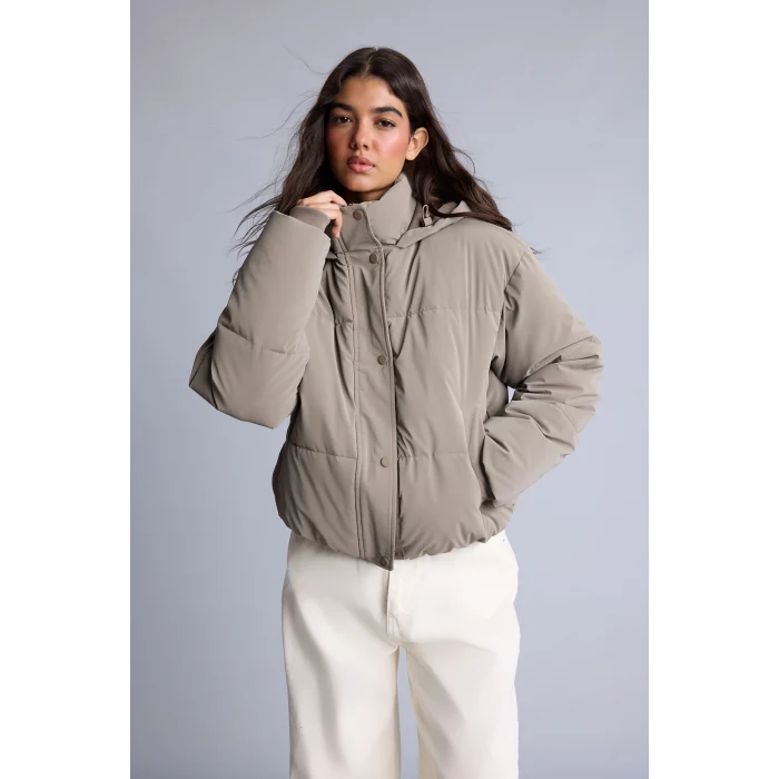 Defacto H8586AXBG642 Bej Su İtici Regular Fit Kapüşonlu Şişme Mont