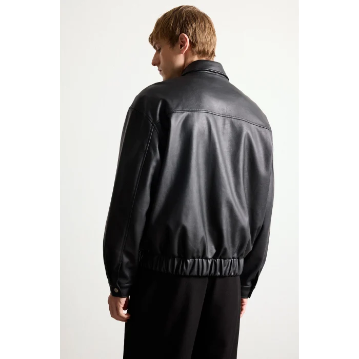 Defacto G0193AXBK27 Siyah Oversize Gömlek Yaka Deri Görünümlü Fermuarlı Mont
