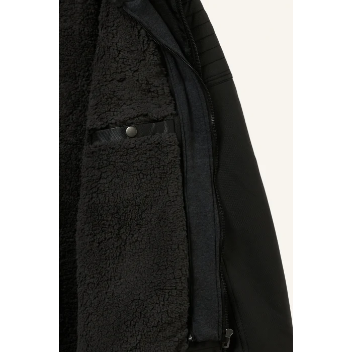 Defacto N9693AZBK27 Siyah Su İtici Slim Fit Çıkarılabilir Kapüşonlu Pelüş Astarlı Fermuarlı Suni Deri Ceket Mont