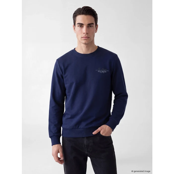 LCWAIKIKI Classic Lacivert Bisiklet Yaka Erkek Kalın Sweatshirt