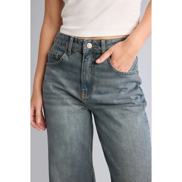 Defacto I4972AXNM34 Mavi Straight Wide Yüksek Bel Düz ve Geniş Paça Jean Pantolon