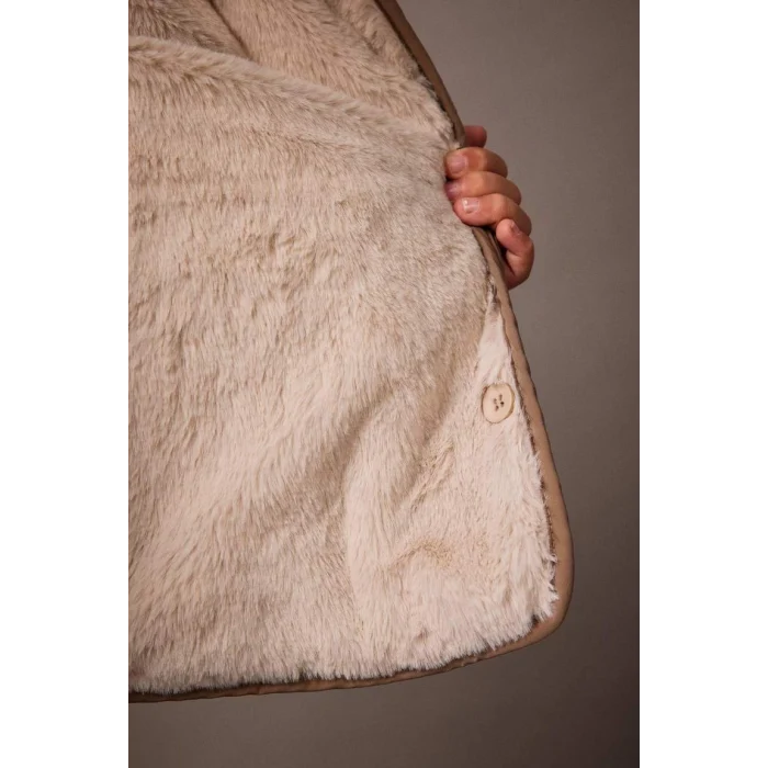 A0853 Kapitoneli Çift Taraflı Suni Kürk Astarlı Mont