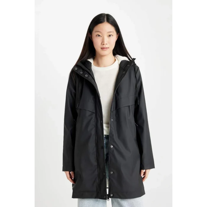 A0982 Su İtici Polar Astarlı Kapüşonlu Fermuarlı Çıtçıtlı Cepli Mevsimlik Suni Deri Uzun Yağmurluk