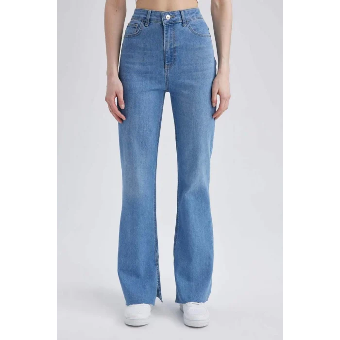 A2224 Slim Flare Fit Yırtmaçlı Jean Pantolon