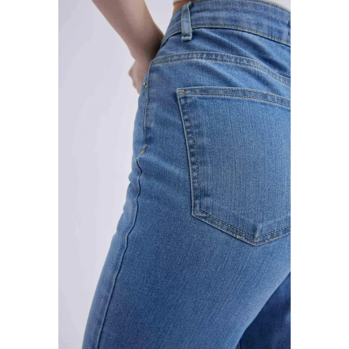 A2224 Slim Flare Fit Yırtmaçlı Jean Pantolon