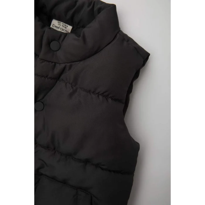 A2813 Dik Yaka Çıtçıt Kapamalı Cepli Şişme Yelek