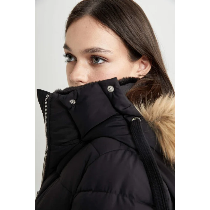 A2969 Su İtici Kapüşonlu Suni Kürklü Mont