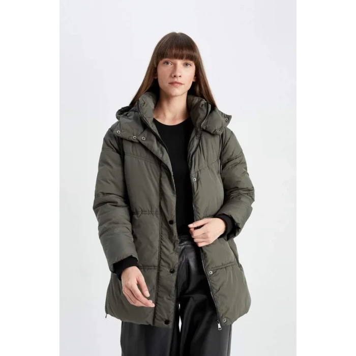 A3201 Su İtici Oversize Geniş Kalıp Fermuar Çıtçıt Kapamalı Cepli Kapüşonlu Şişme Mont Parka