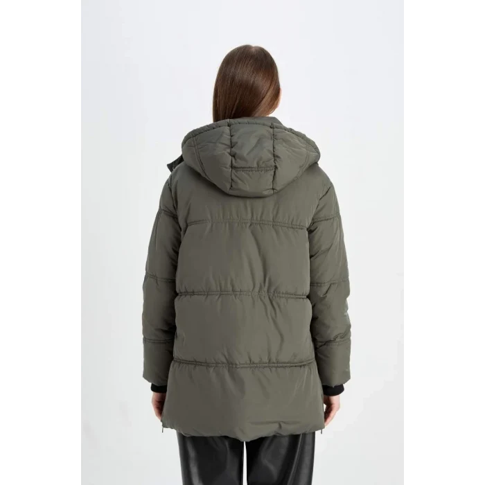 A3201 Su İtici Oversize Geniş Kalıp Fermuar Çıtçıt Kapamalı Cepli Kapüşonlu Şişme Mont Parka