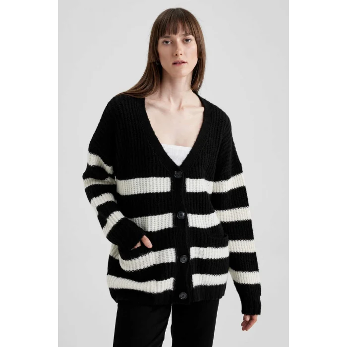 A3853 Oversize Fit Çizgili V Selanik Kumaş Hırka