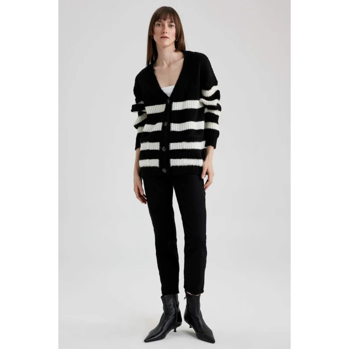 A3853 Oversize Fit Çizgili V Selanik Kumaş Hırka