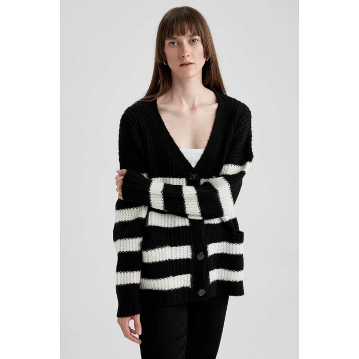 A3853 Oversize Fit Çizgili V Selanik Kumaş Hırka