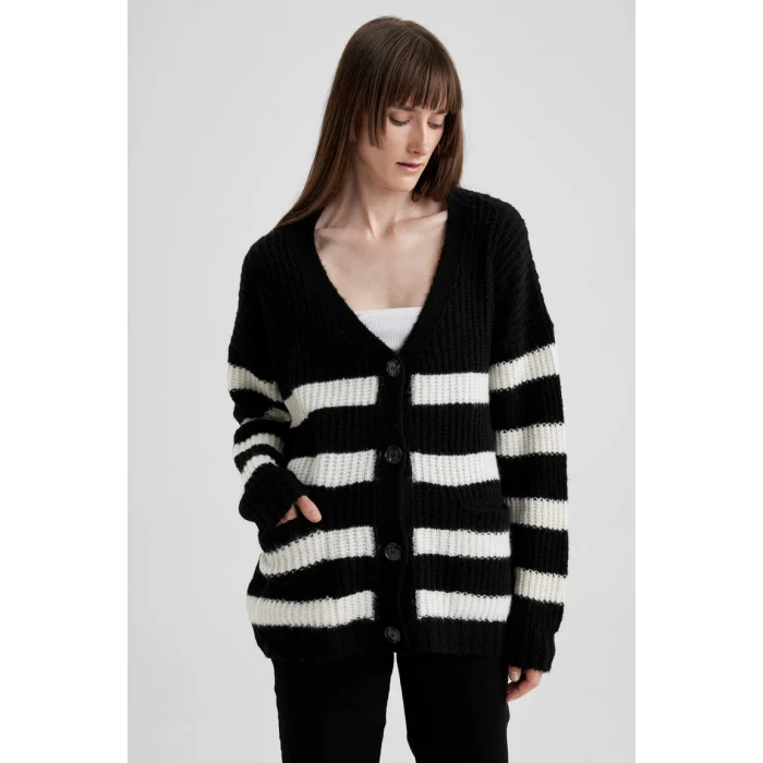 A3853 Oversize Fit Çizgili V Selanik Kumaş Hırka