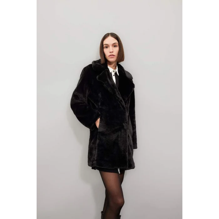 A4650 Uzun Pelüş Kaban Oversize Geniş Kalıp Çıtçıt Kapamalı Cepli