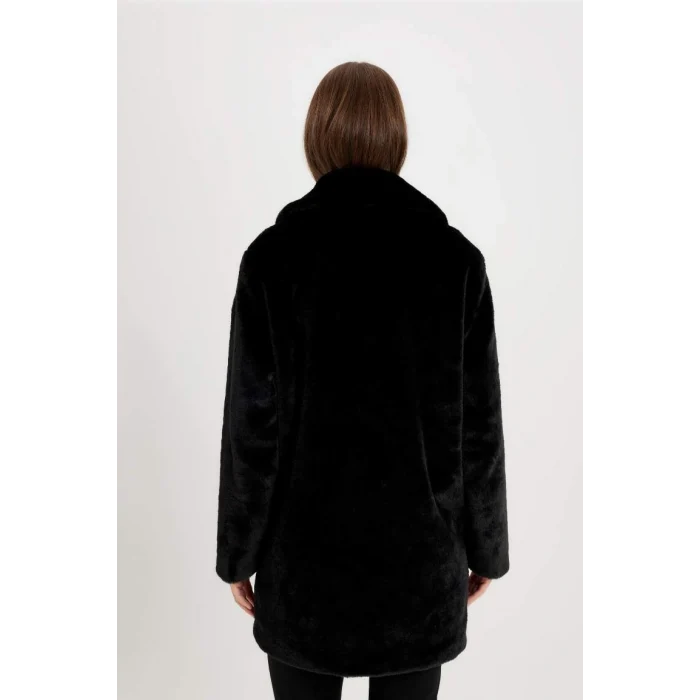 A4650 Uzun Pelüş Kaban Oversize Geniş Kalıp Çıtçıt Kapamalı Cepli