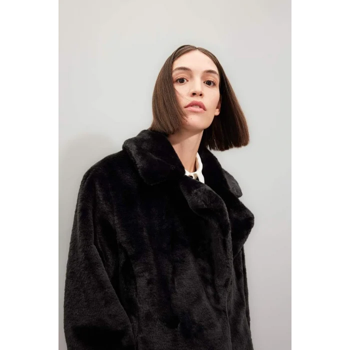 A4650 Uzun Pelüş Kaban Oversize Geniş Kalıp Çıtçıt Kapamalı Cepli