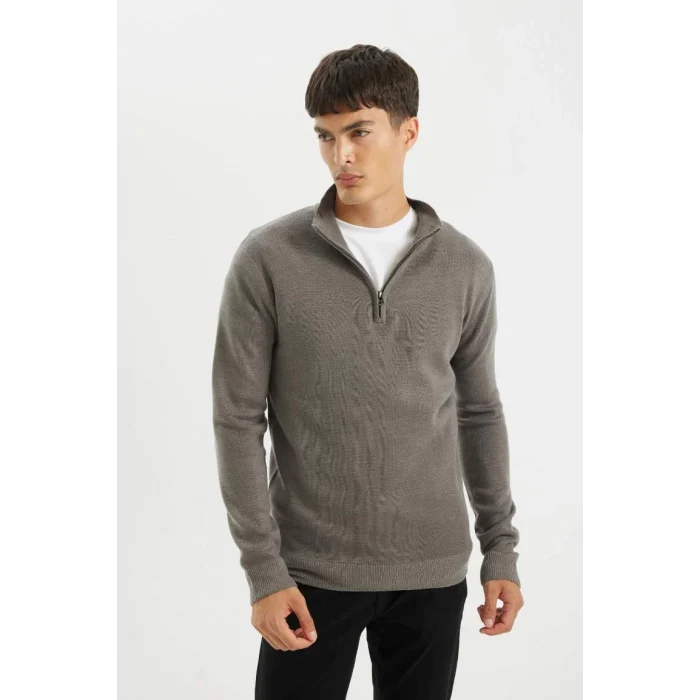 A5184 Standart Fit Normal Kesim Dik Yaka Fermuarlı Basic Düz Triko Kazak