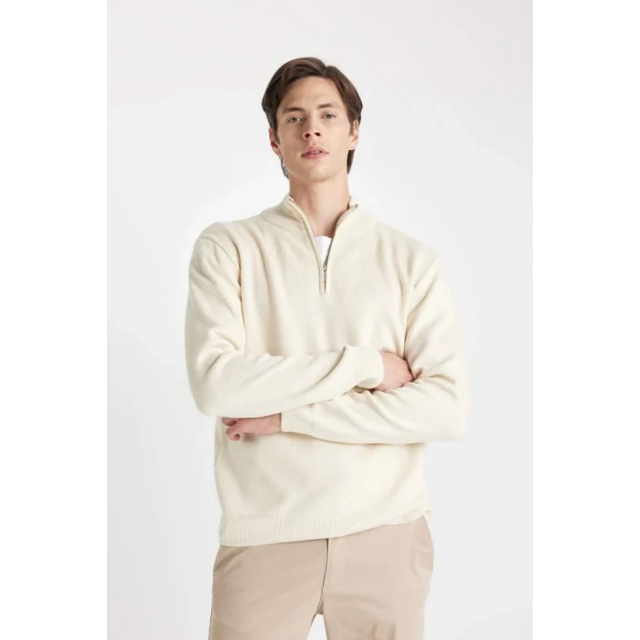 A5184 Standart Fit Normal Kesim Dik Yaka Fermuarlı Basic Düz Triko Kazak