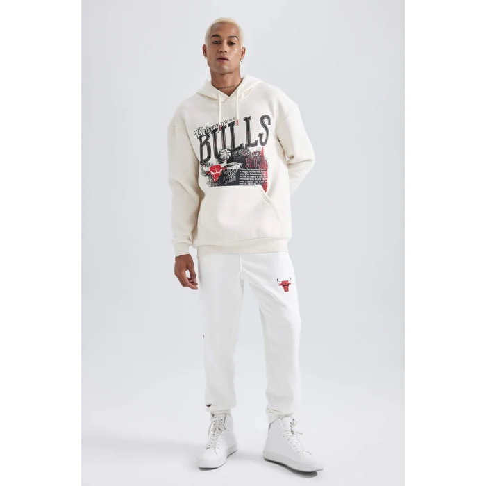 A7270 NBA Chicago Bulls Boxy Fit Sweat Shirt