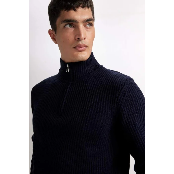 B0578 Lacivert Standart Fit Normal Kesim Bato Yaka Fermuarlı Basic Düz Triko Kazak