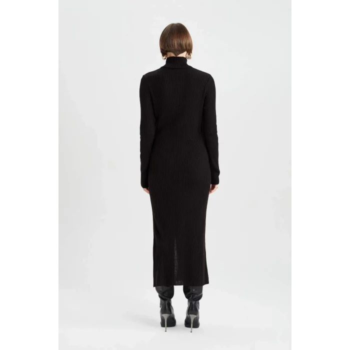 B3730 Fitted Balıkçı Yaka Basic Düz Uzun Kollu Yırtmaçlı Midi Triko Elbise