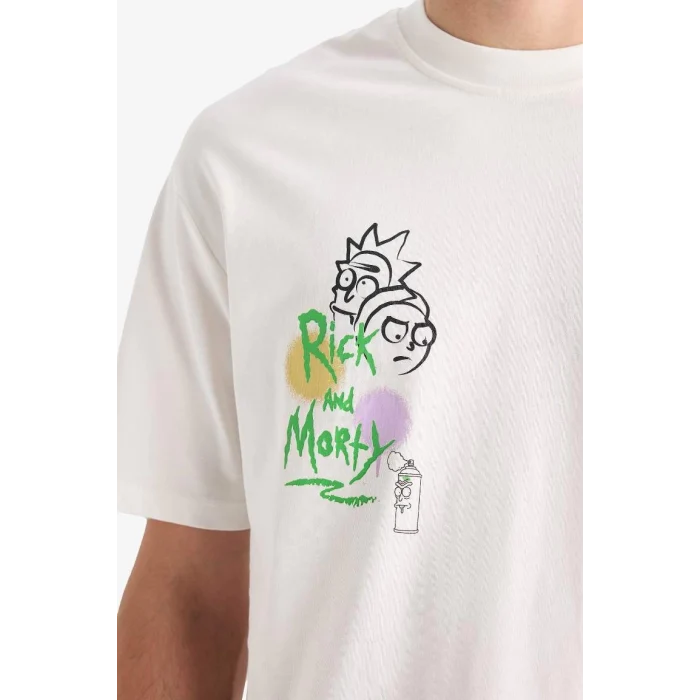 Defacto %100 Pamuk Rick and Morty Comfort Regular Fit Rahat Kalıp Bisiklet Yaka Kısa Kollu Tişört