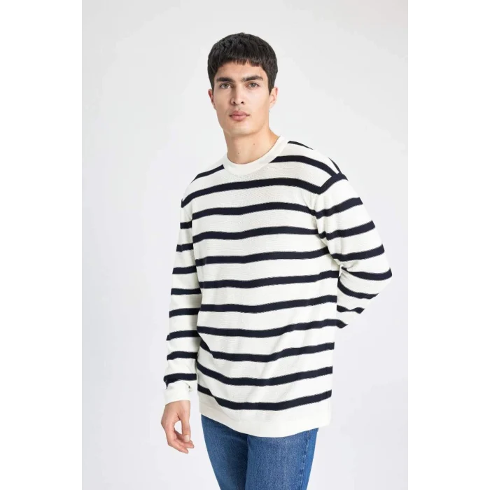 B9724 Standart Fit Normal Kesim Bisiklet Yaka Triko Çizgili Kazak