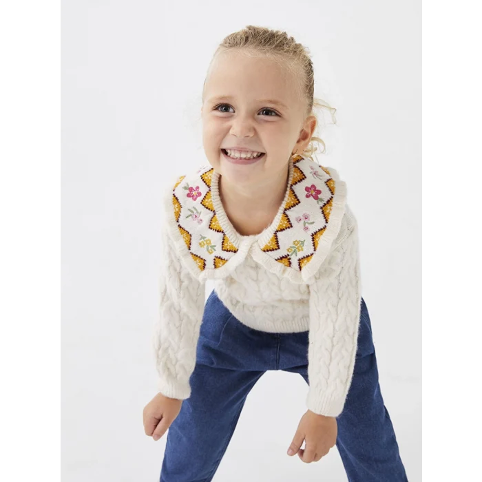 Bej Polo Yaka Uzun Kollu Nakış Detaylı Kız Bebek Triko Kazak