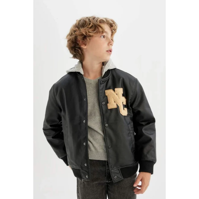 C4326 Su İtici Çıkarılabilir Kapüşonlu Çıtçıt Kapamalı Çift Cepli Kolej Yaka Suni Deri Bomber Hafif Mont