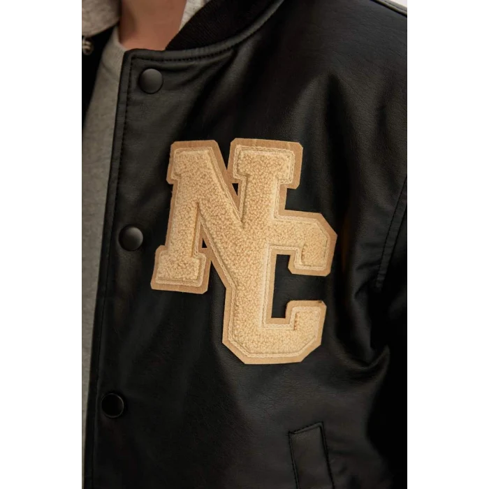 C4326 Su İtici Çıkarılabilir Kapüşonlu Çıtçıt Kapamalı Çift Cepli Kolej Yaka Suni Deri Bomber Hafif Mont