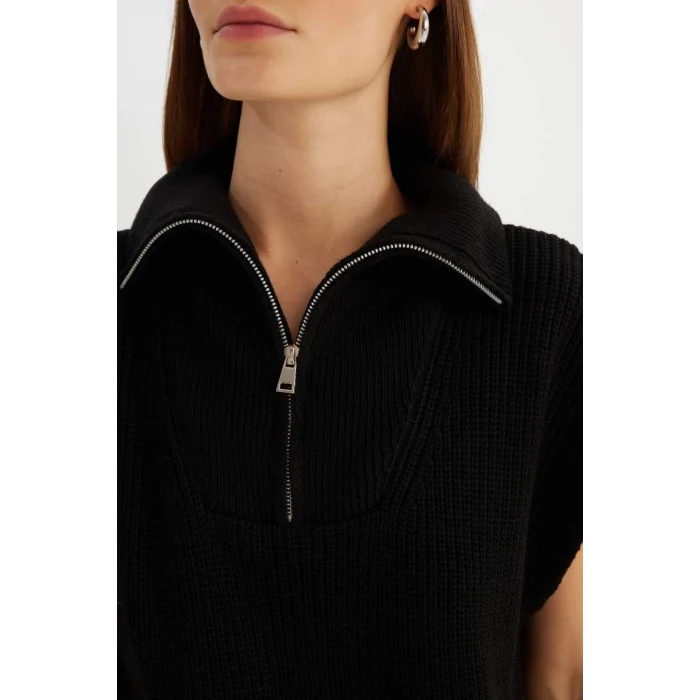 C4849 Relax Fit Fermuarlı Dik Yaka Selanik Kumaş Siyah Triko Süveter