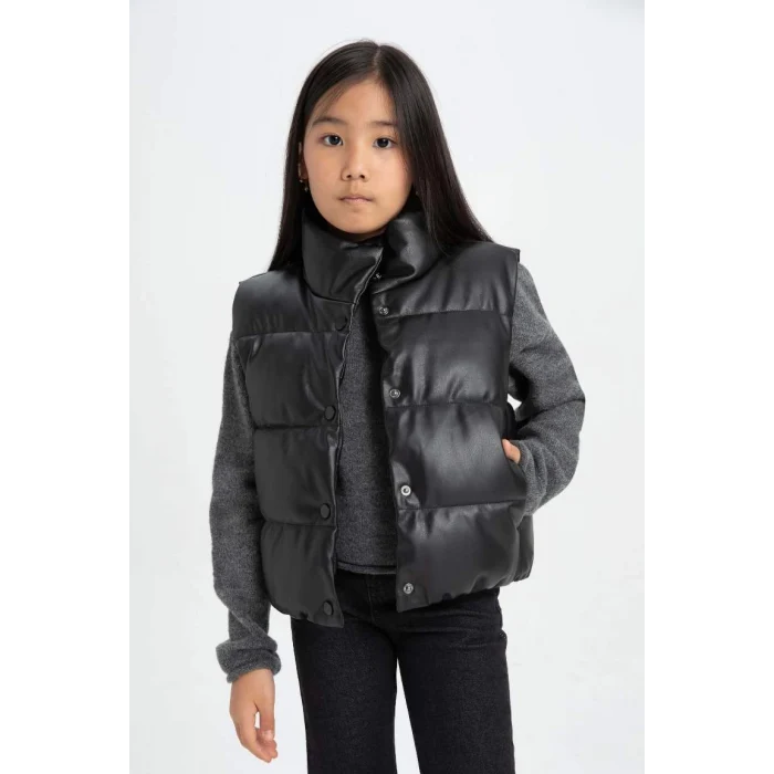 C4973 Su İtici Dik Yaka Çıtçıtlı Suni Deri Şişme Yelek