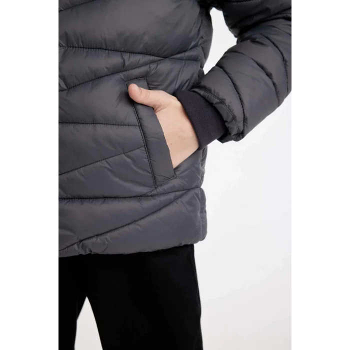 C5519 Su İtici Kapüşonlu Fermuarlı Cepli Polar Astarlı Mont