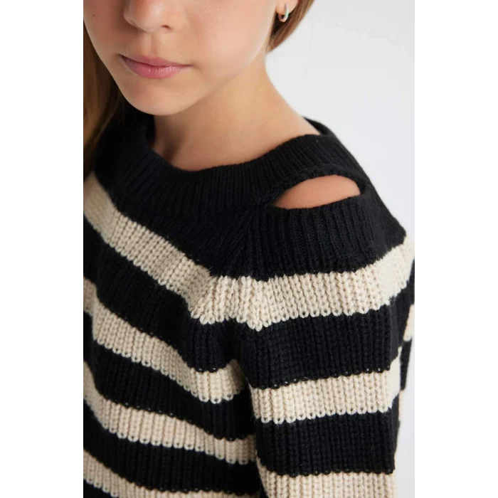 C6929 Standart Fit Çizgili Bisiklet Yaka Triko Kazak