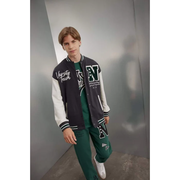 C7226 Kolej Yaka Çıtçıt Kapamalı Çift Cepli Mevsimlik Bomber Hırka