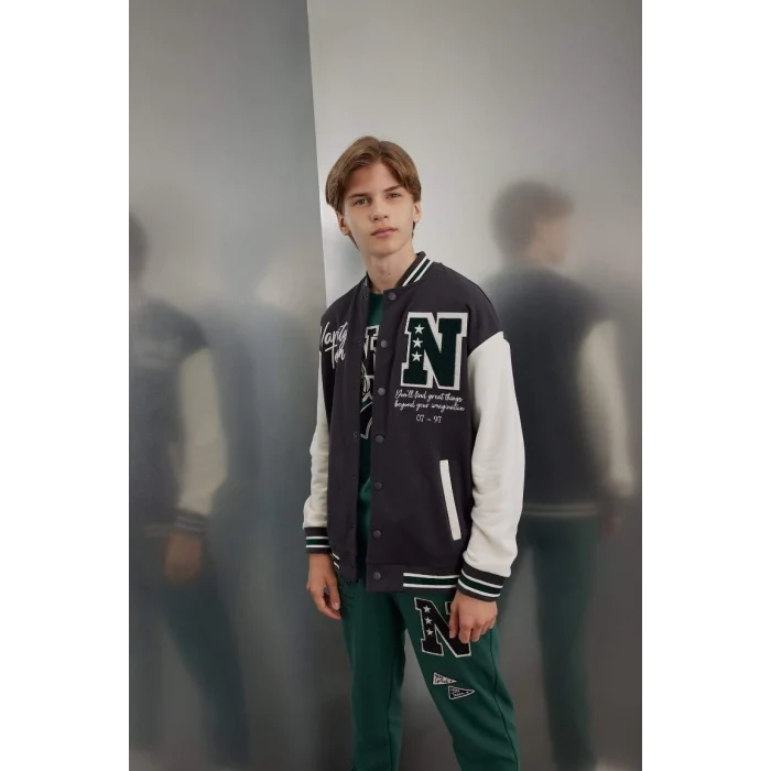 C7226 Kolej Yaka Çıtçıt Kapamalı Çift Cepli Mevsimlik Bomber Hırka