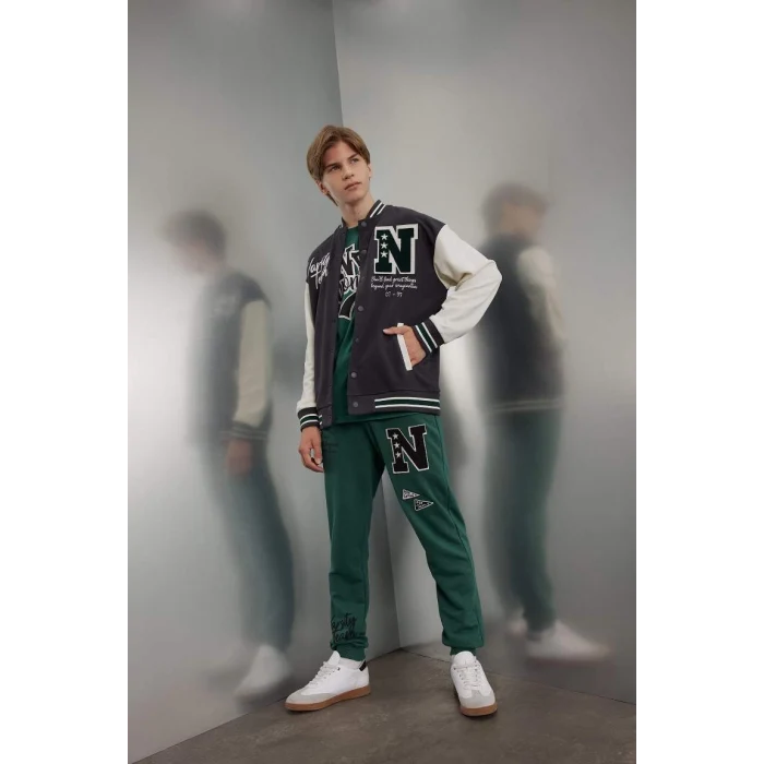 C7226 Kolej Yaka Çıtçıt Kapamalı Çift Cepli Mevsimlik Bomber Hırka