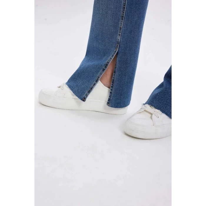 C7621 Slim Flare Normal Bel Yırtmaçlı Jean Pantolon
