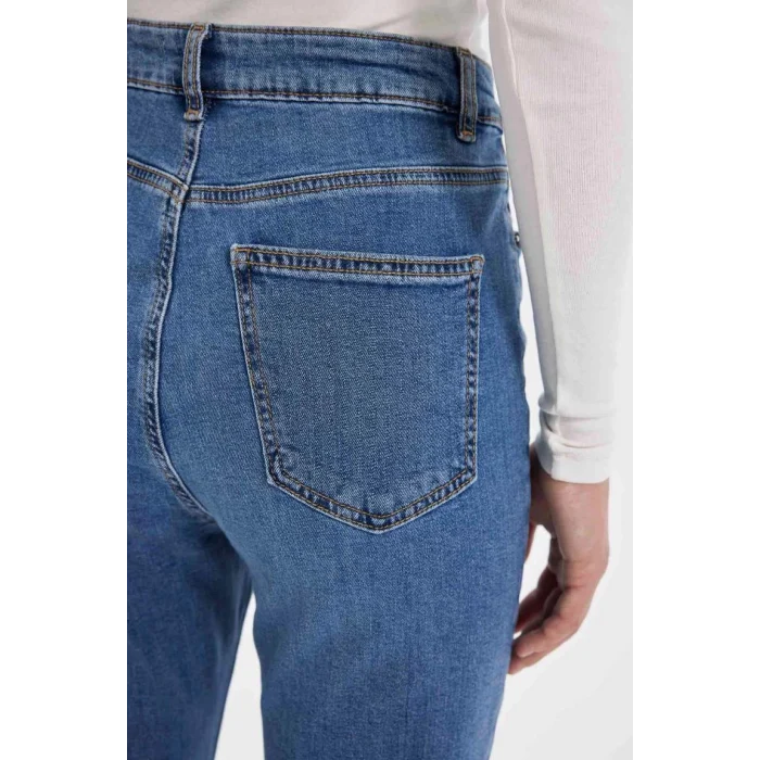 C7621 Slim Flare Normal Bel Yırtmaçlı Jean Pantolon