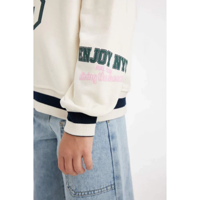 C7789 Relax Fit V Yaka Yazı Baskılı Sweatshirt