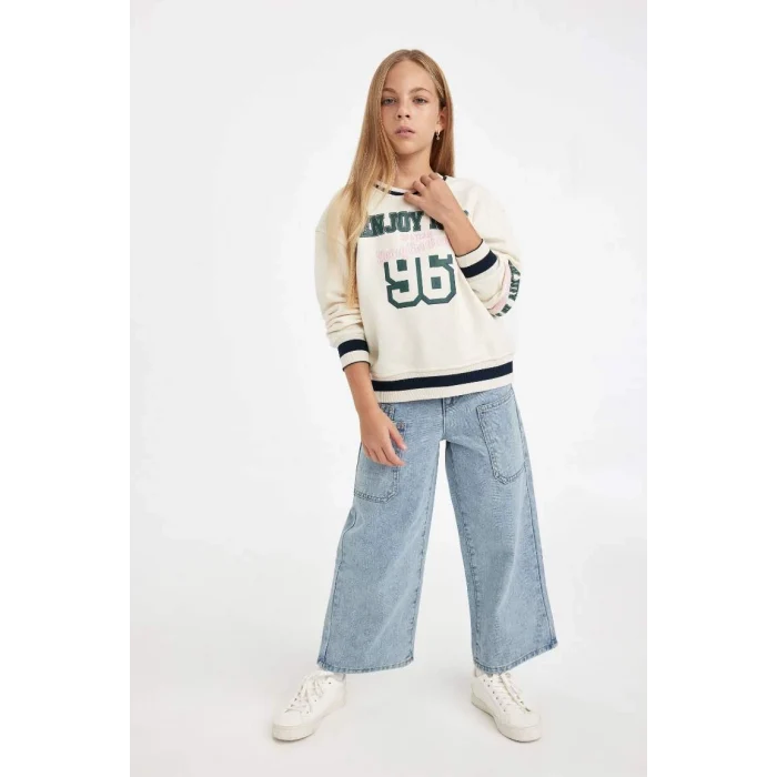 C7789 Relax Fit V Yaka Yazı Baskılı Sweatshirt