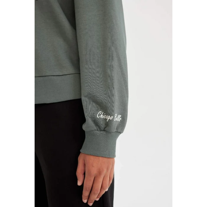 C8247 DeFactoFit NBA Chicago Bulls Bisiklet Yaka Sweatshirt