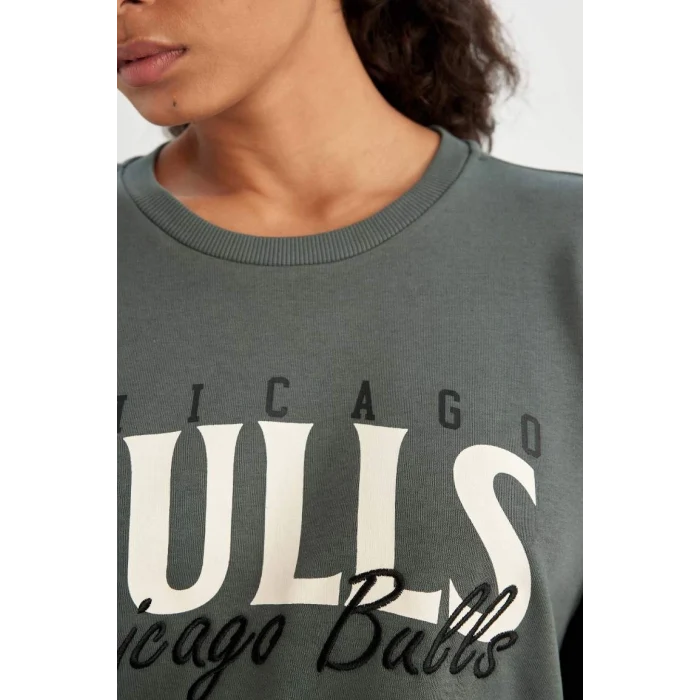 C8247 DeFactoFit NBA Chicago Bulls Bisiklet Yaka Sweatshirt