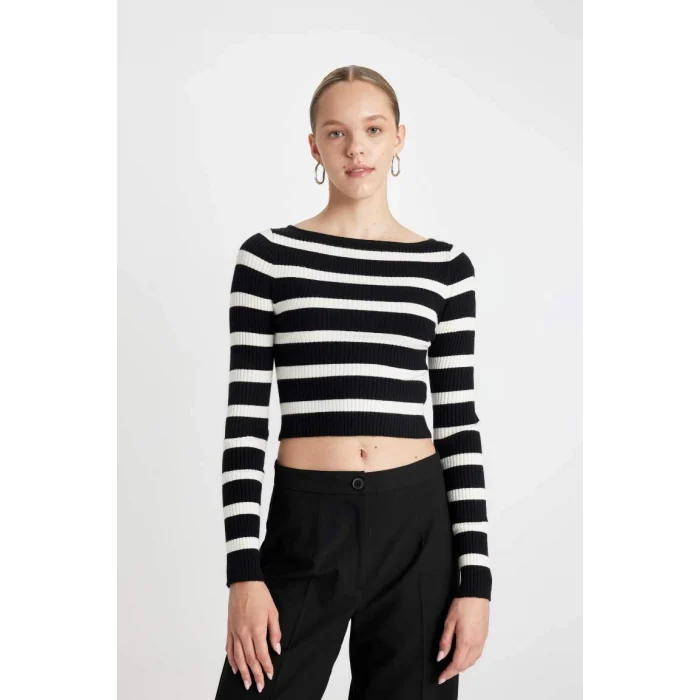 C9217 Slim Fit Çizgili Kayık Yaka Kazak