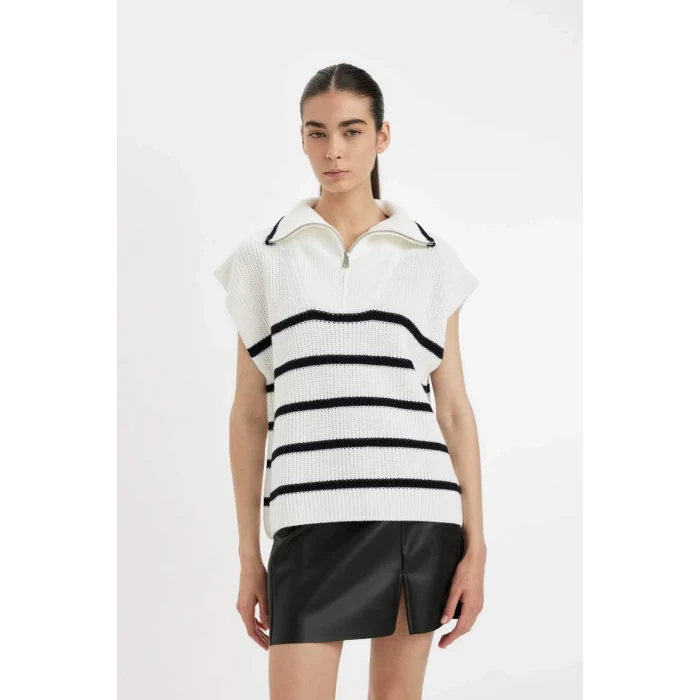 C9307 Regular Fit Çizgili Yarım Fermuarlı Dik Yaka Selanik Kumaş Triko Süveter