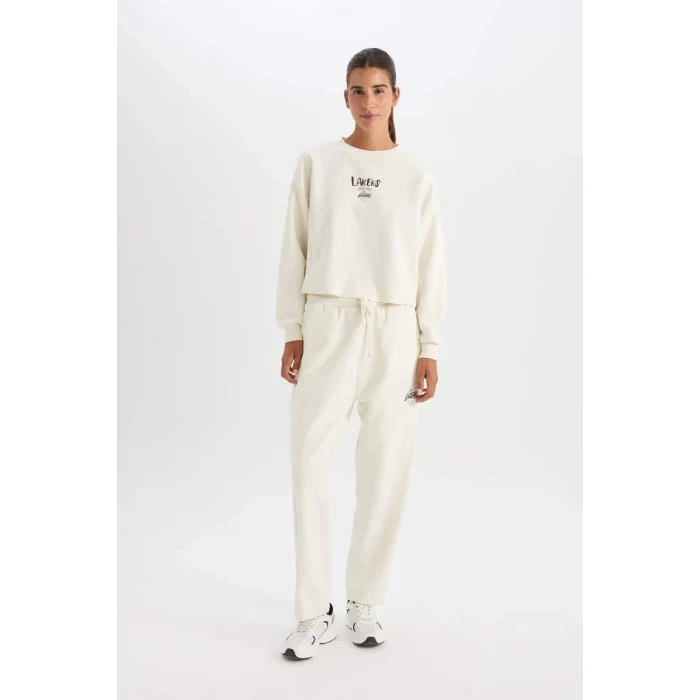 D0682 NBA Los Angeles Lakers Sweatshirt