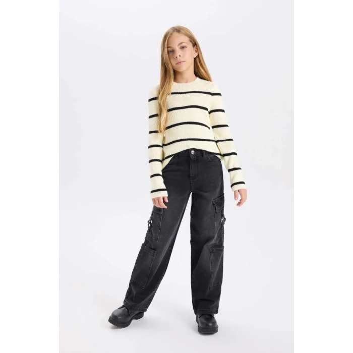 D1392 Ekru Çizgili Fitted Bisiklet Yaka Triko Kazak