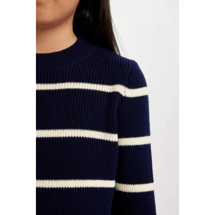 D1392 Lacivert Çizgili Fitted Bisiklet Yaka Triko Kazak